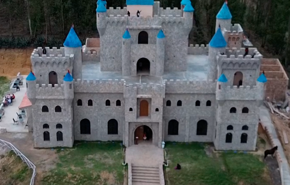 LLACANORA – CASTILLO DE YANAMARCA  (CASCADA EN  TIEMPO DE LLUVIA)