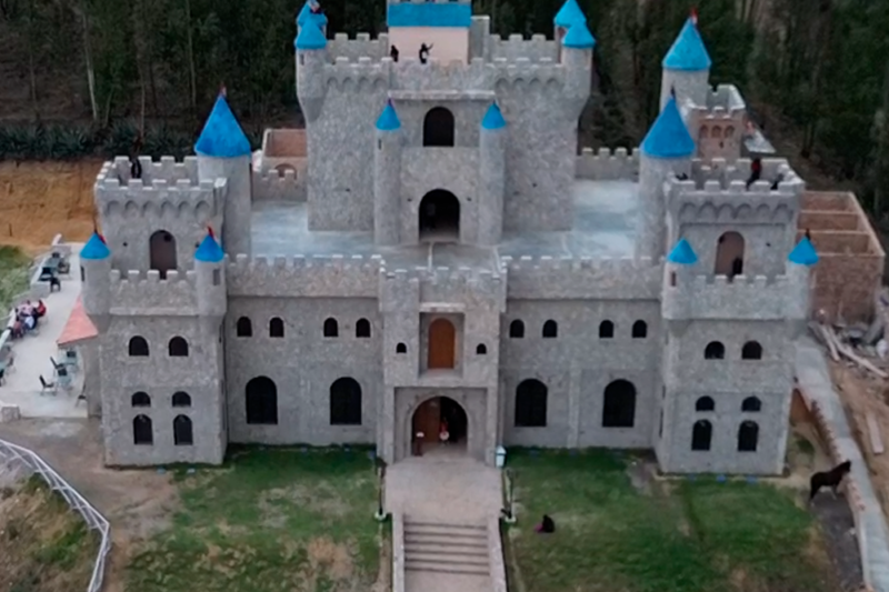 LLACANORA - CASTILLO DE YANAMARCA  (CASCADA EN  TIEMPO DE LLUVIA)